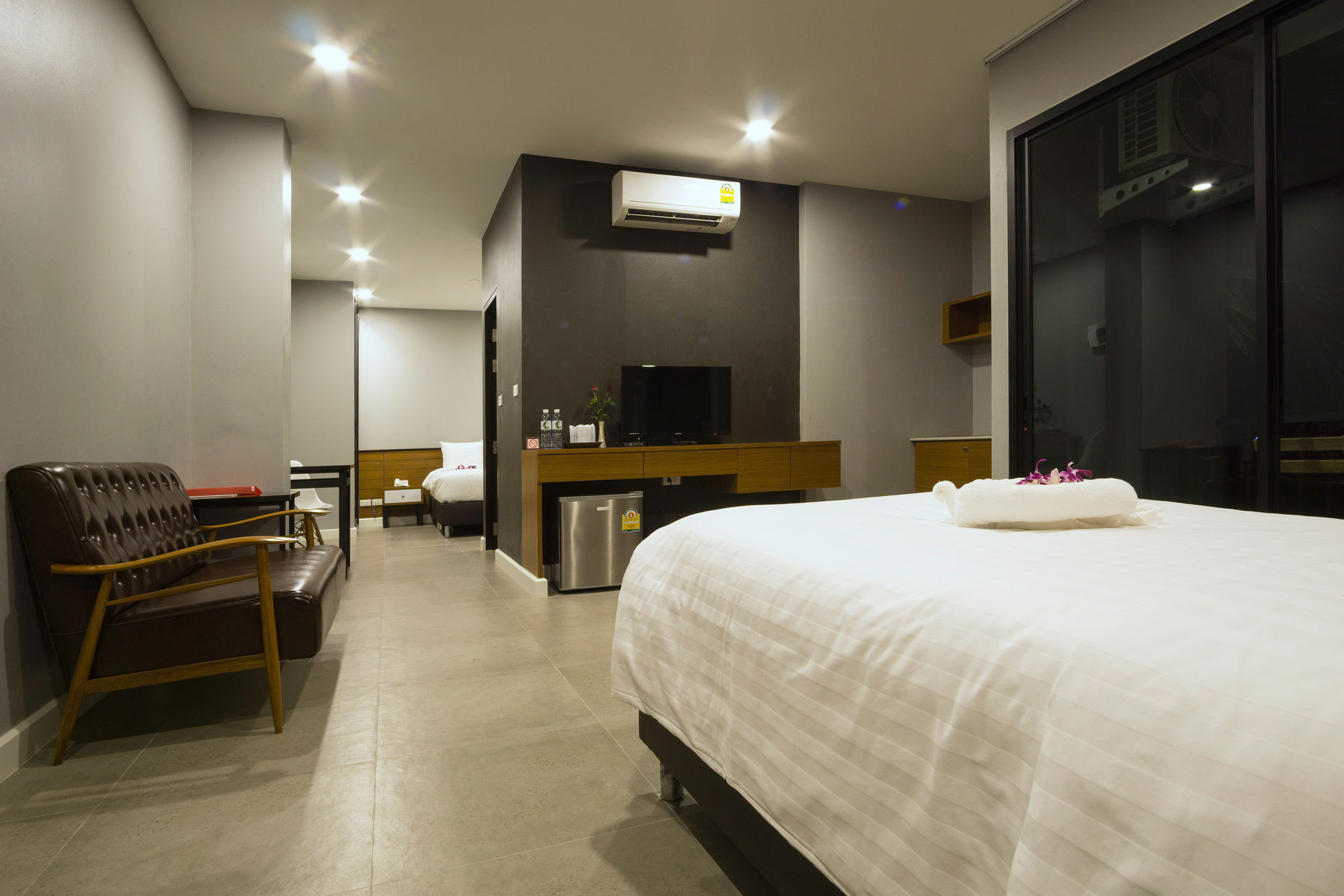 C Cha-Am Hotel Esterno foto